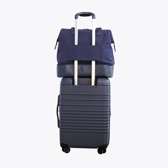 Béis The Mini Weekender in Navy - Picture 3 of 10